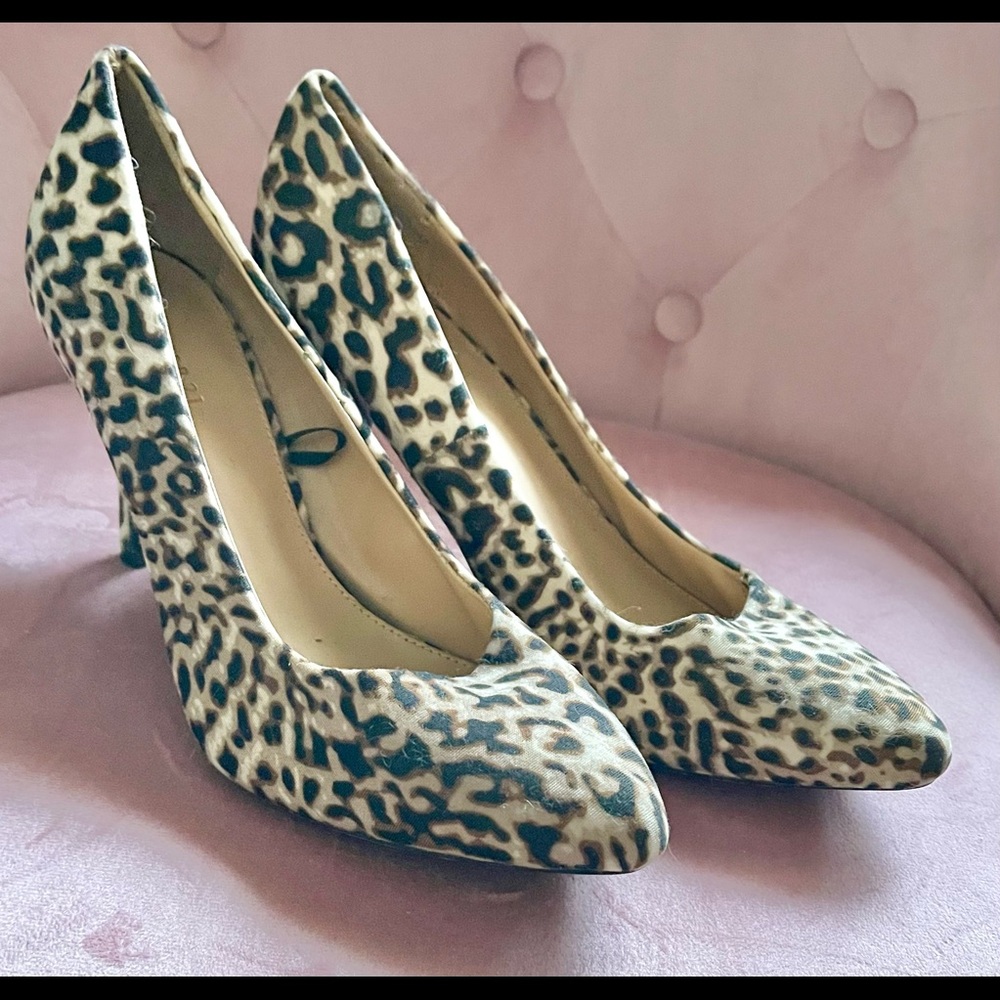 Forever 21 Leopard Cheetah Comfortable Heels Pumps 10